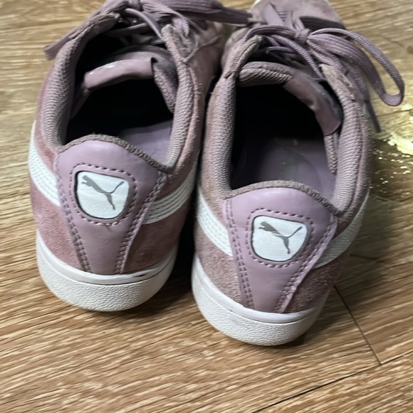 Lavender Pumas - Picture 3 of 5